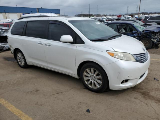 Photo 3 VIN: 5TDYK3DC1BS099706 - TOYOTA SIENNA XLE 