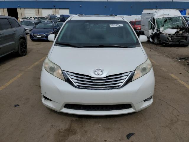 Photo 4 VIN: 5TDYK3DC1BS099706 - TOYOTA SIENNA XLE 