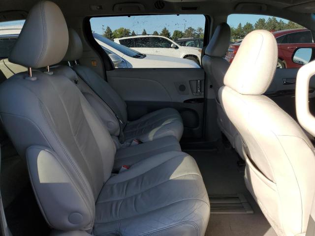 Photo 10 VIN: 5TDYK3DC1BS104449 - TOYOTA SIENNA XLE 