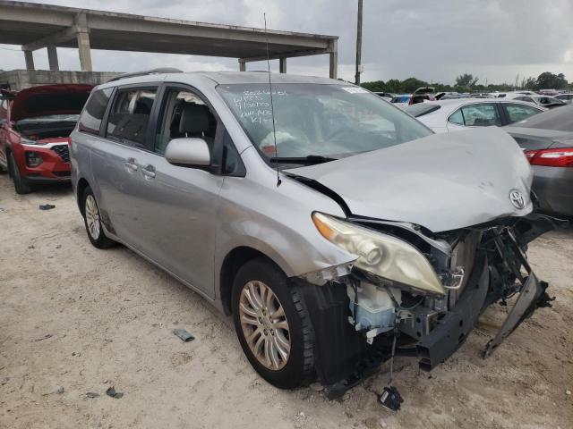 Photo 3 VIN: 5TDYK3DC1BS112129 - TOYOTA SIENNA XLE 