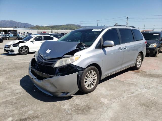 Photo 0 VIN: 5TDYK3DC1BS123373 - TOYOTA SIENNA XLE 