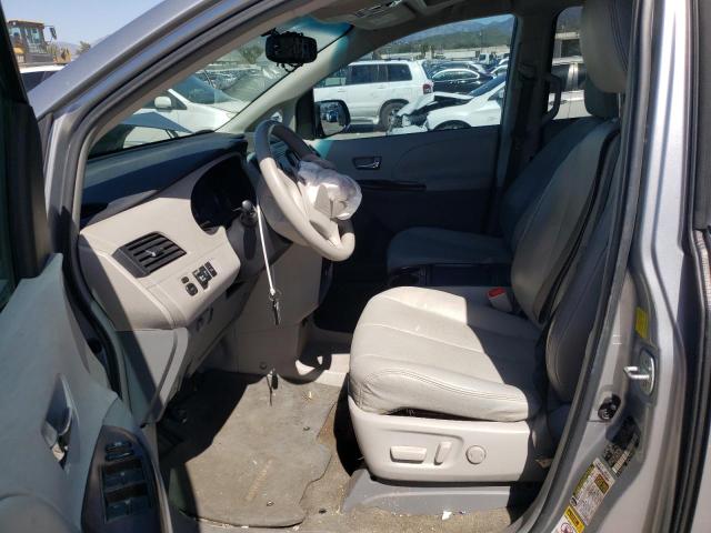 Photo 6 VIN: 5TDYK3DC1BS123373 - TOYOTA SIENNA XLE 