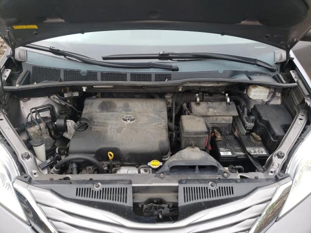 Photo 6 VIN: 5TDYK3DC1BS128377 - TOYOTA SIENNA XLE 