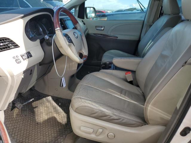 Photo 6 VIN: 5TDYK3DC1BS132543 - TOYOTA SIENNA XLE 