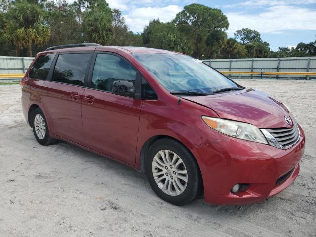 Photo 3 VIN: 5TDYK3DC1BS155935 - TOYOTA SIENNA XLE 