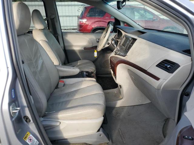 Photo 4 VIN: 5TDYK3DC1BS172184 - TOYOTA SIENNA XLE 