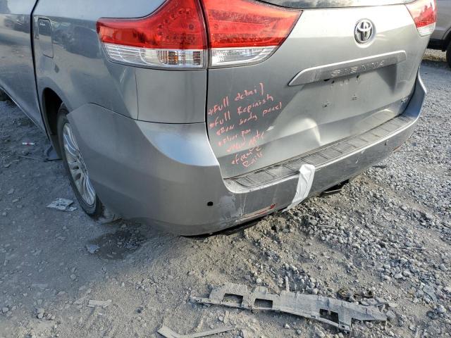 Photo 8 VIN: 5TDYK3DC1BS172184 - TOYOTA SIENNA XLE 