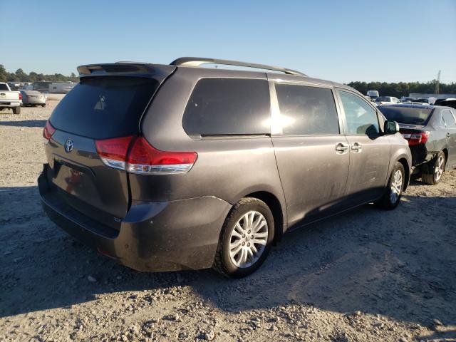 Photo 3 VIN: 5TDYK3DC1CS176656 - TOYOTA SIENNA LE 