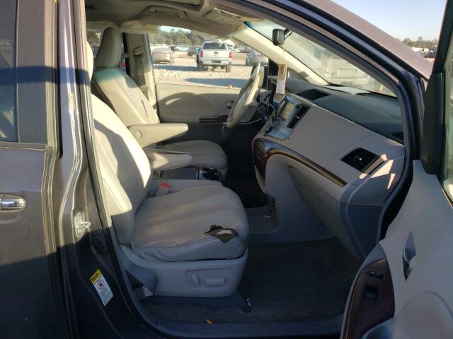 Photo 4 VIN: 5TDYK3DC1CS176656 - TOYOTA SIENNA LE 