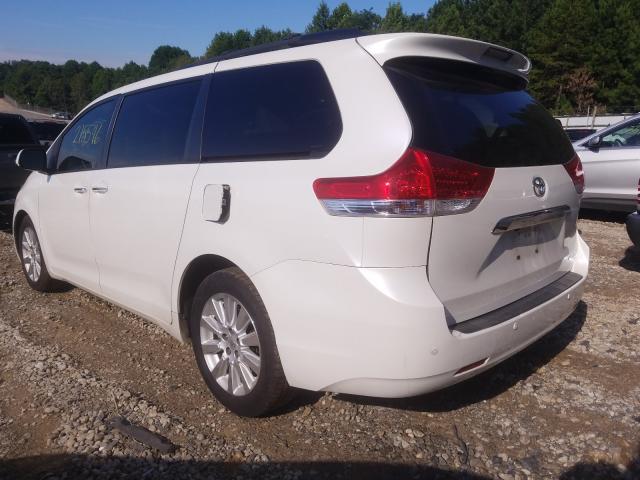 Photo 2 VIN: 5TDYK3DC1CS181808 - TOYOTA SIENNA XLE 