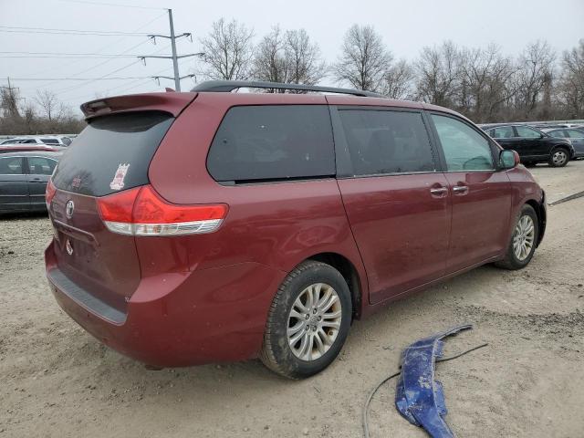 Photo 2 VIN: 5TDYK3DC1CS185857 - TOYOTA SIENNA XLE 