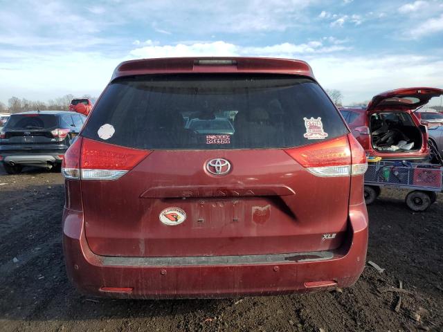 Photo 5 VIN: 5TDYK3DC1CS185857 - TOYOTA SIENNA XLE 