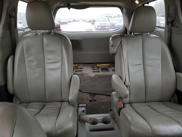 Photo 9 VIN: 5TDYK3DC1CS185857 - TOYOTA SIENNA XLE 