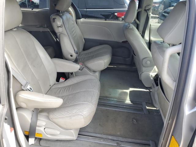 Photo 10 VIN: 5TDYK3DC1CS188502 - TOYOTA SIENNA XLE 