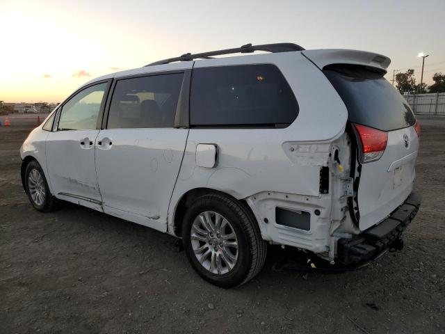 Photo 1 VIN: 5TDYK3DC1CS211700 - TOYOTA SIENNA XLE 