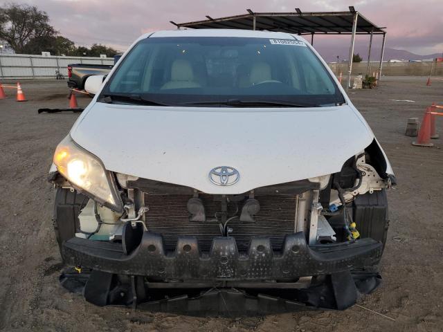 Photo 4 VIN: 5TDYK3DC1CS211700 - TOYOTA SIENNA XLE 