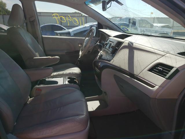 Photo 4 VIN: 5TDYK3DC1CS213706 - TOYOTA SIENNA XLE 