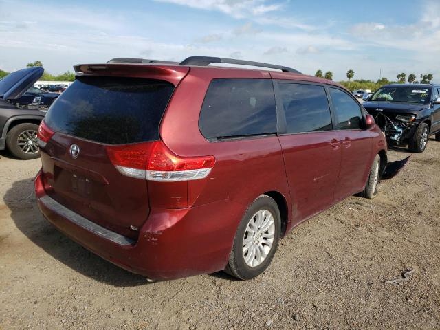 Photo 3 VIN: 5TDYK3DC1CS230604 - TOYOTA SIENNA XLE 