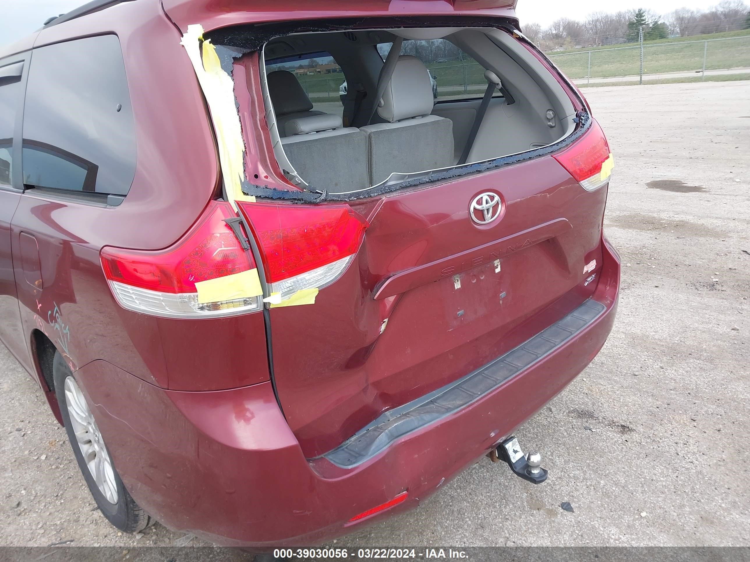 Photo 11 VIN: 5TDYK3DC1CS236029 - TOYOTA SIENNA 