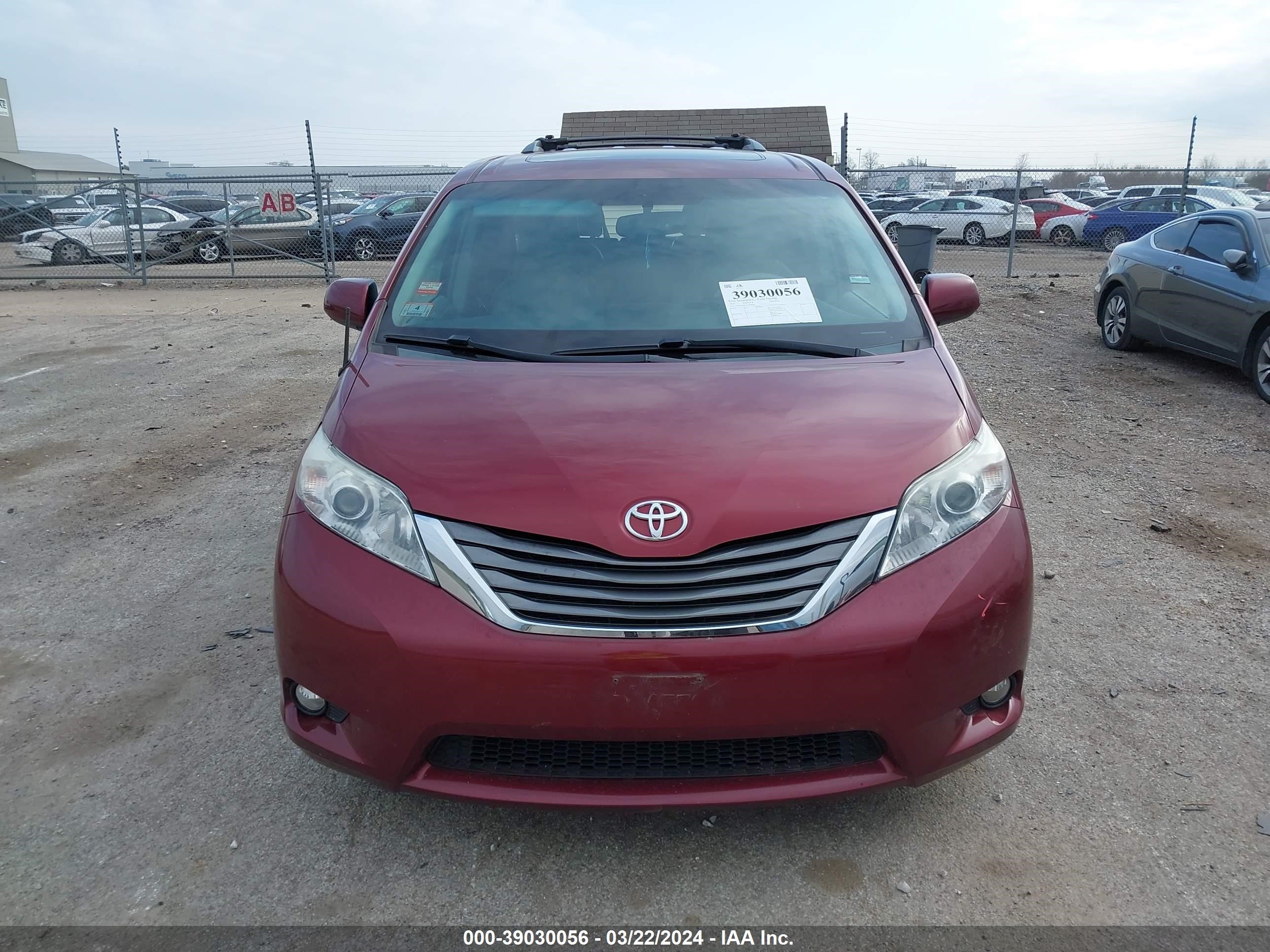 Photo 12 VIN: 5TDYK3DC1CS236029 - TOYOTA SIENNA 