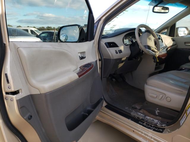 Photo 8 VIN: 5TDYK3DC1CS241036 - TOYOTA SIENNA XLE 