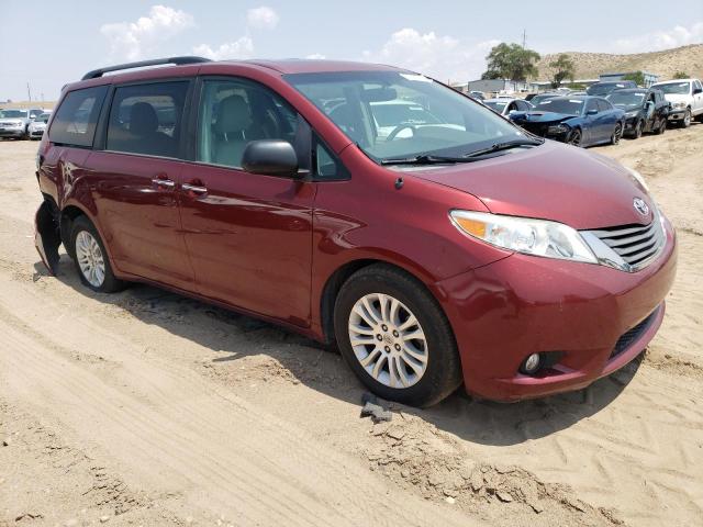 Photo 3 VIN: 5TDYK3DC1CS243823 - TOYOTA SIENNA XLE 