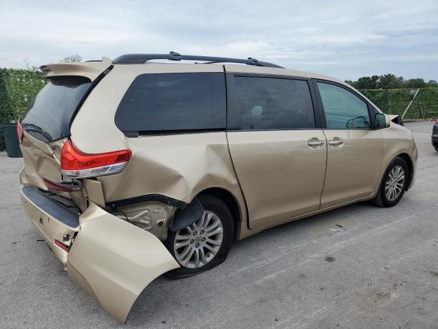 Photo 2 VIN: 5TDYK3DC1CS244499 - TOYOTA SIENNA XLE 