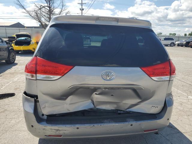 Photo 5 VIN: 5TDYK3DC1CS257401 - TOYOTA SIENNA XLE 