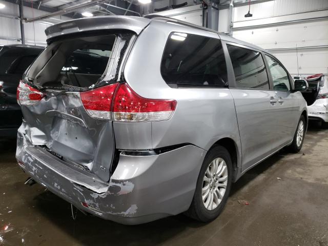 Photo 3 VIN: 5TDYK3DC1CS260024 - TOYOTA SIENNA XLE 