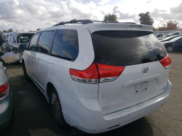 Photo 2 VIN: 5TDYK3DC1CS260590 - TOYOTA SIENNA XLE 