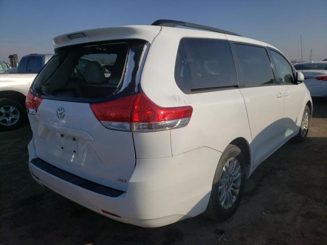 Photo 3 VIN: 5TDYK3DC1CS263313 - TOYOTA SIENNA XLE 