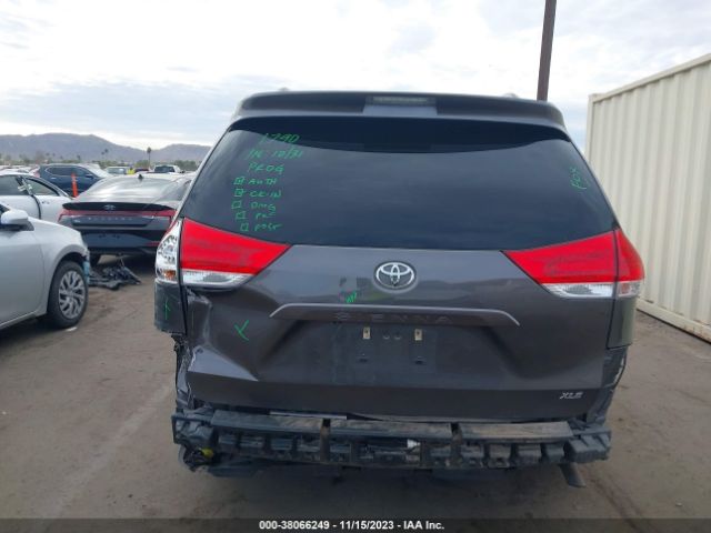 Photo 5 VIN: 5TDYK3DC1CS277356 - TOYOTA SIENNA 