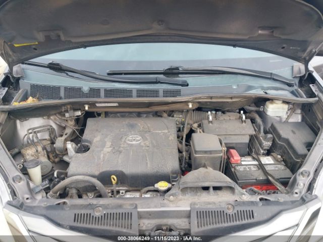 Photo 9 VIN: 5TDYK3DC1CS277356 - TOYOTA SIENNA 