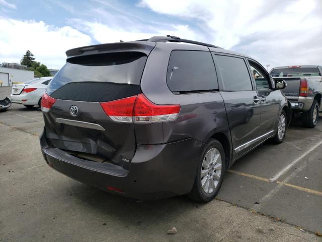 Photo 2 VIN: 5TDYK3DC1DS282395 - TOYOTA SIENNA XLE 