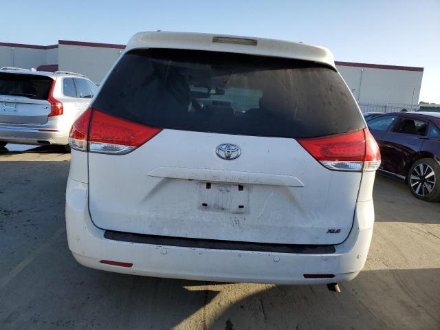 Photo 5 VIN: 5TDYK3DC1DS302080 - TOYOTA SIENNA XLE 