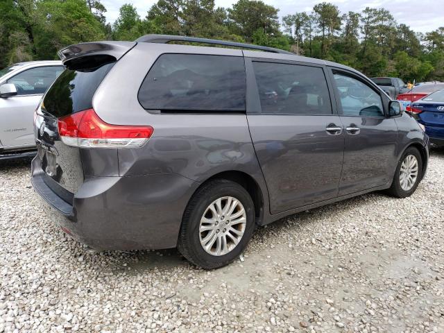 Photo 2 VIN: 5TDYK3DC1DS313452 - TOYOTA SIENNA XLE 