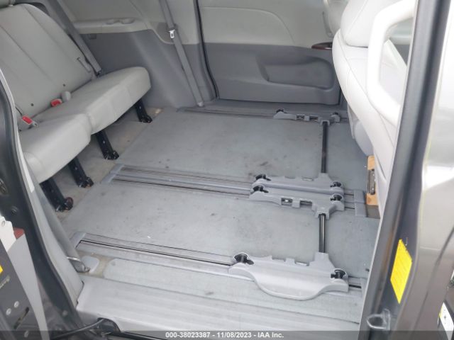 Photo 7 VIN: 5TDYK3DC1DS315573 - TOYOTA SIENNA 