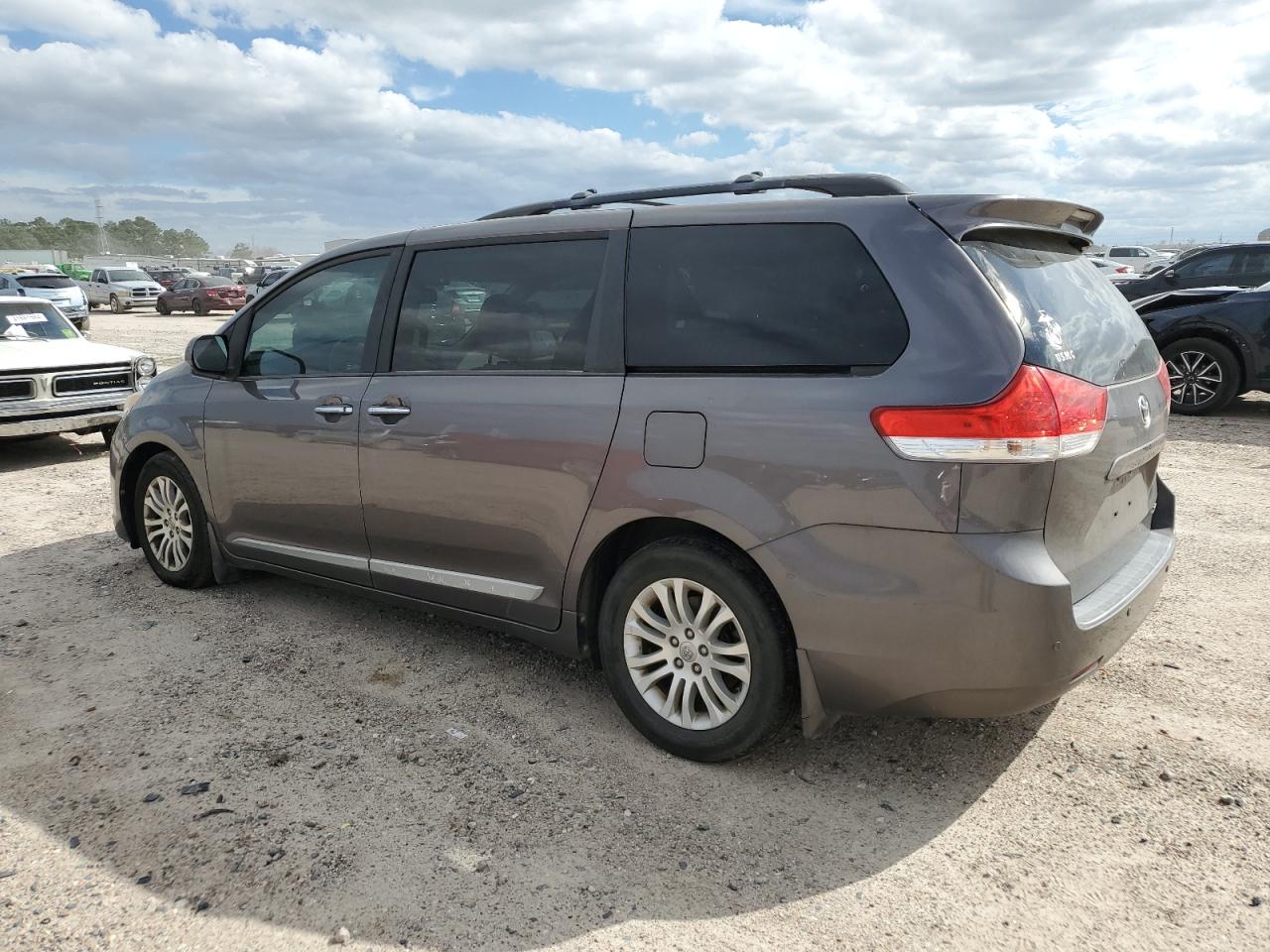 Photo 1 VIN: 5TDYK3DC1DS319994 - TOYOTA SIENNA 