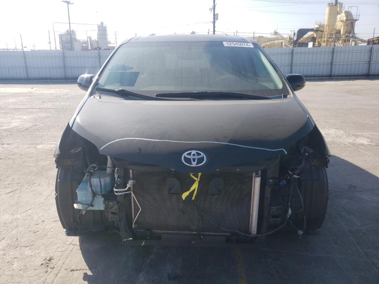 Photo 4 VIN: 5TDYK3DC1DS323298 - TOYOTA SIENNA 