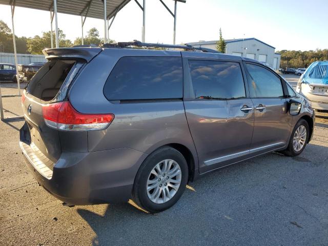 Photo 2 VIN: 5TDYK3DC1DS332194 - TOYOTA SIENNA XLE 