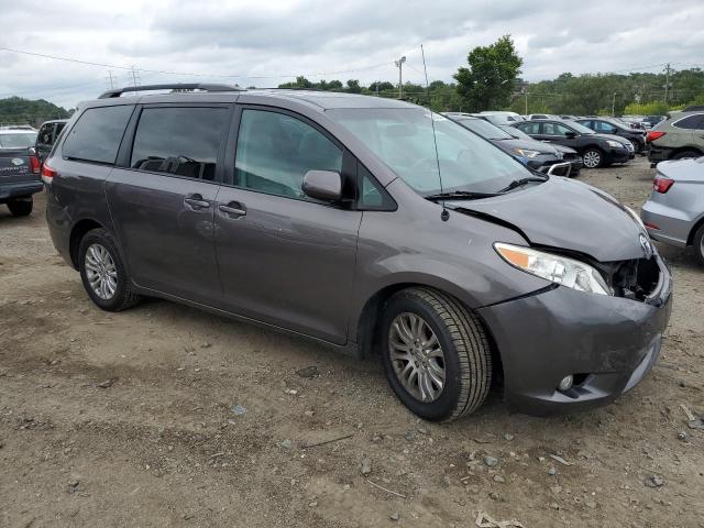 Photo 3 VIN: 5TDYK3DC1DS380147 - TOYOTA SIENNA XLE 