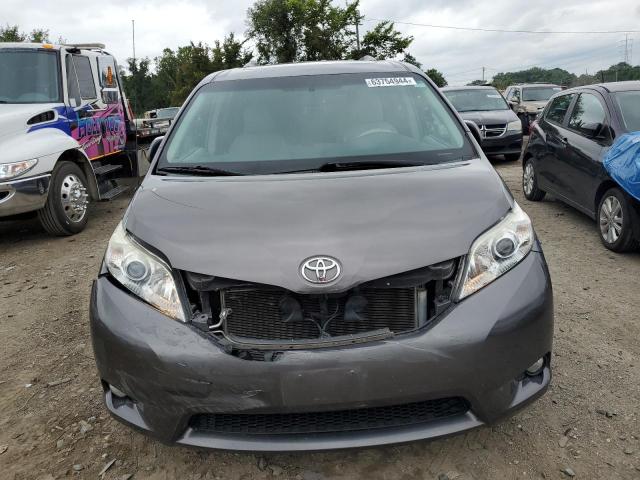 Photo 4 VIN: 5TDYK3DC1DS380147 - TOYOTA SIENNA XLE 