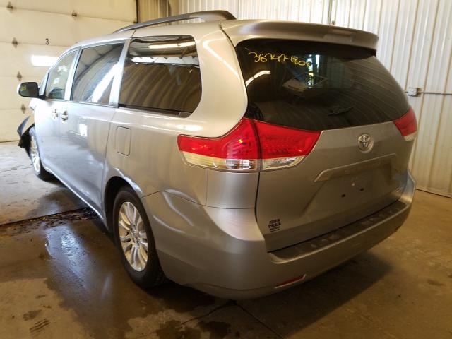 Photo 2 VIN: 5TDYK3DC1DS393724 - TOYOTA SIENNA XLE 