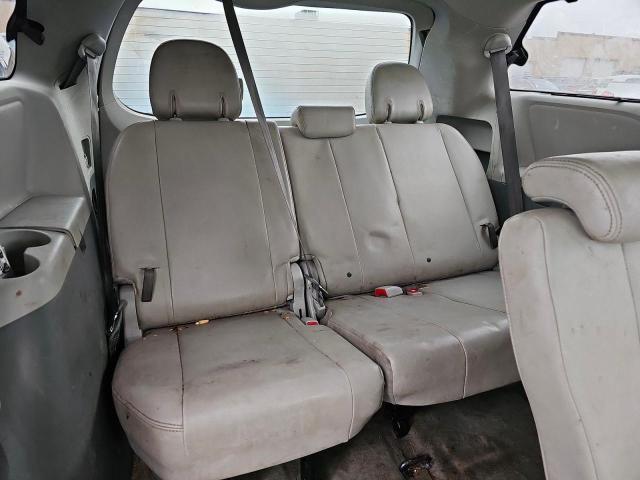 Photo 5 VIN: 5TDYK3DC1DS403023 - TOYOTA SIENNA XLE 