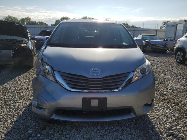 Photo 4 VIN: 5TDYK3DC1DS404981 - TOYOTA SIENNA XLE 