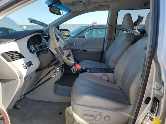 Photo 6 VIN: 5TDYK3DC1DS404981 - TOYOTA SIENNA XLE 