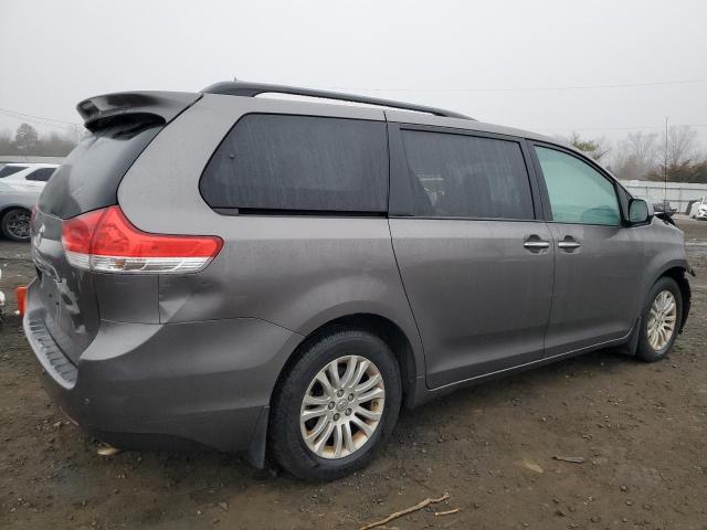 Photo 2 VIN: 5TDYK3DC1ES408224 - TOYOTA SIENNA XLE 