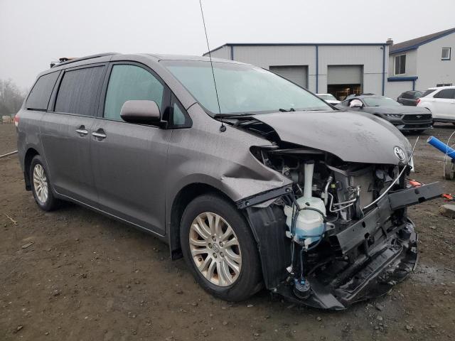 Photo 3 VIN: 5TDYK3DC1ES408224 - TOYOTA SIENNA XLE 