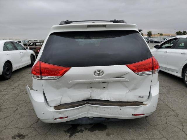 Photo 5 VIN: 5TDYK3DC1ES409129 - TOYOTA SIENNA XLE 