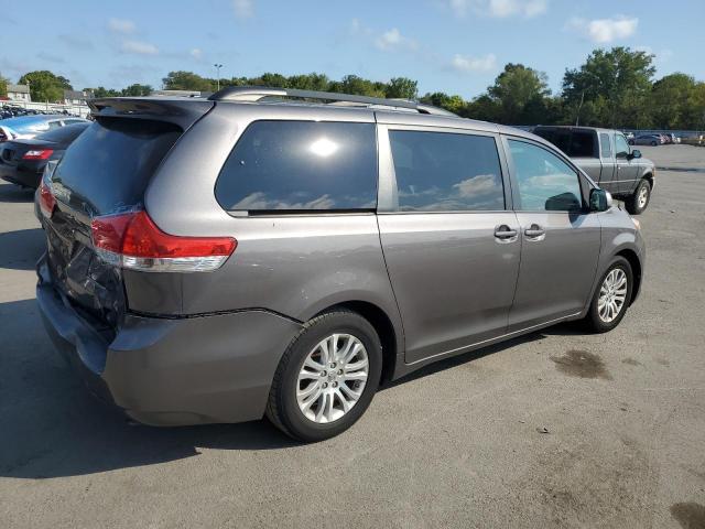 Photo 2 VIN: 5TDYK3DC1ES417313 - TOYOTA SIENNA XLE 